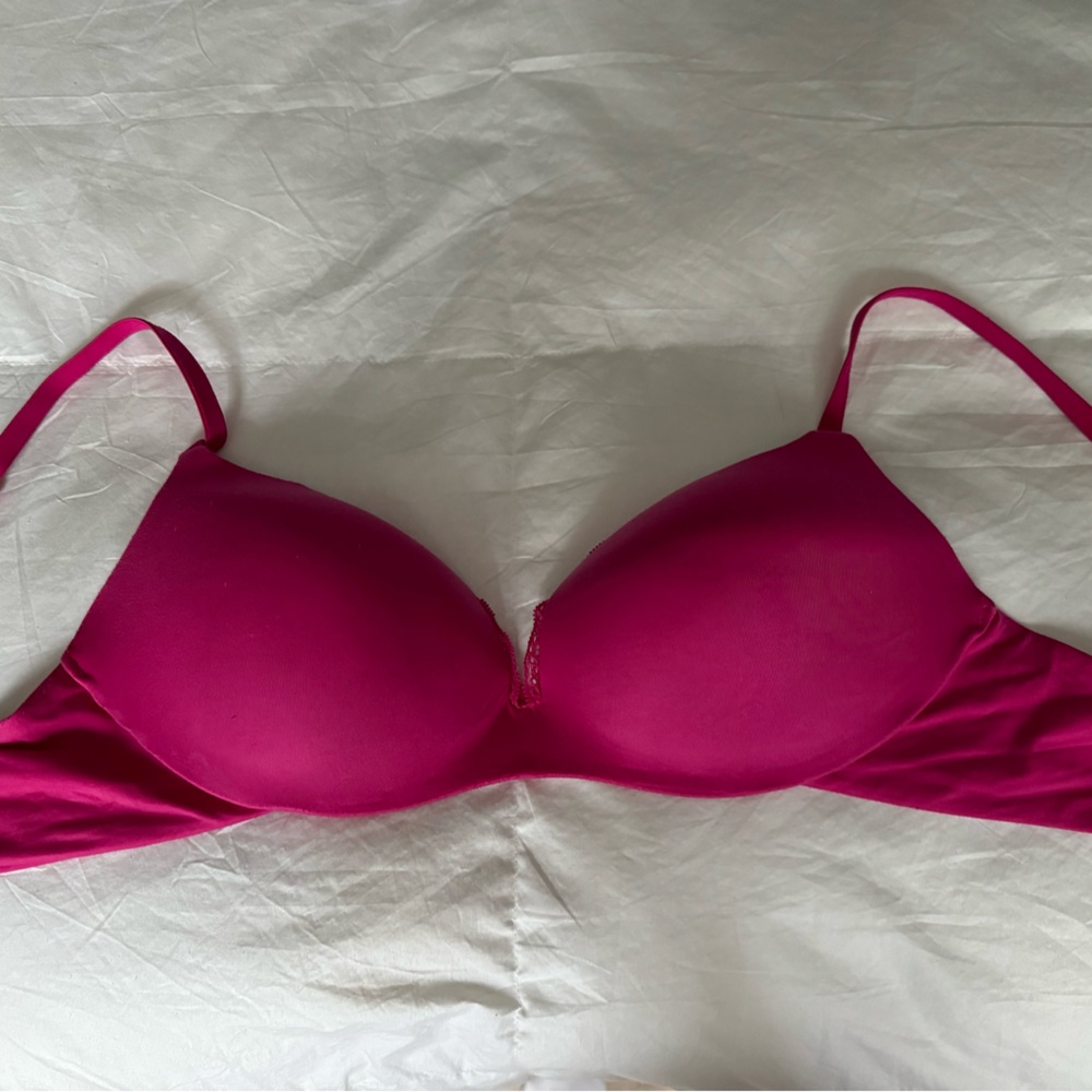 Victoria’s Secret plunge bra